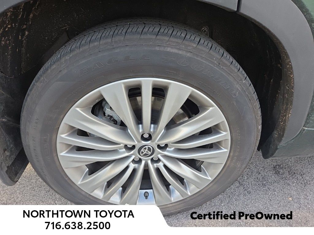 Used 2025 Toyota Highlander Hybrid Platinum SUV