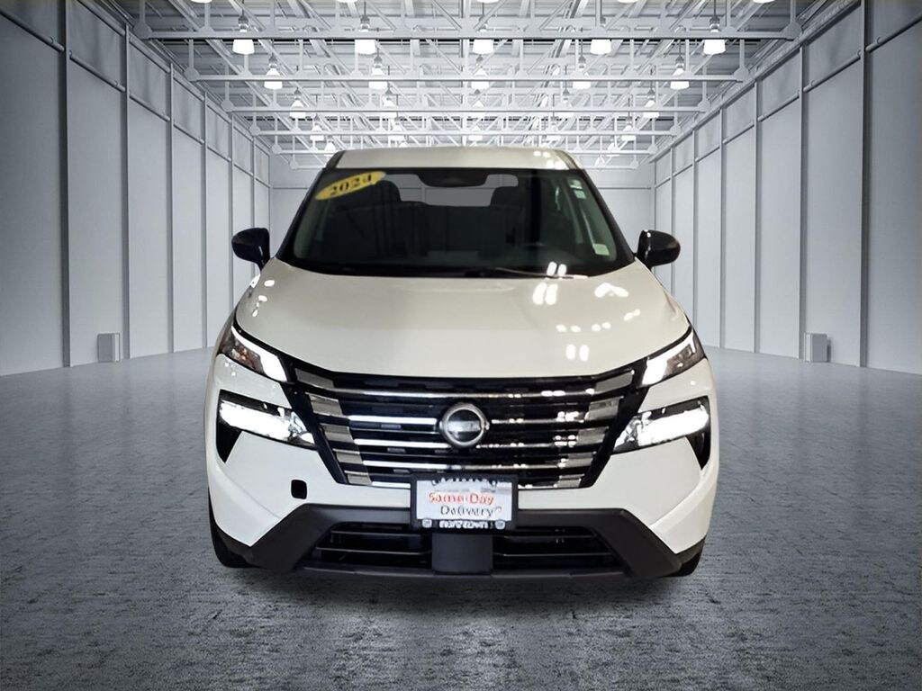 Used 2024 Nissan Rogue S SUV