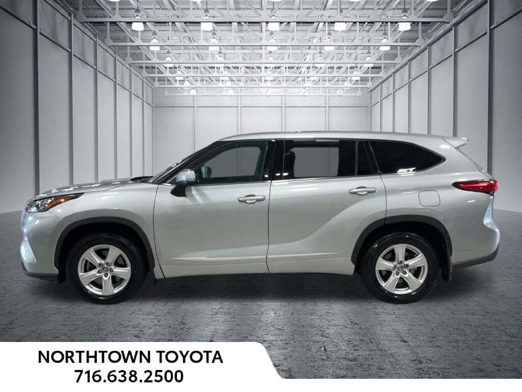 Used 2020 Toyota Highlander LE SUV