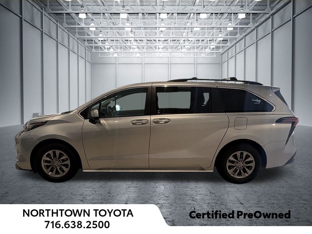 Certified 2022 Toyota Sienna XLE 8 Passenger Minivan/Van