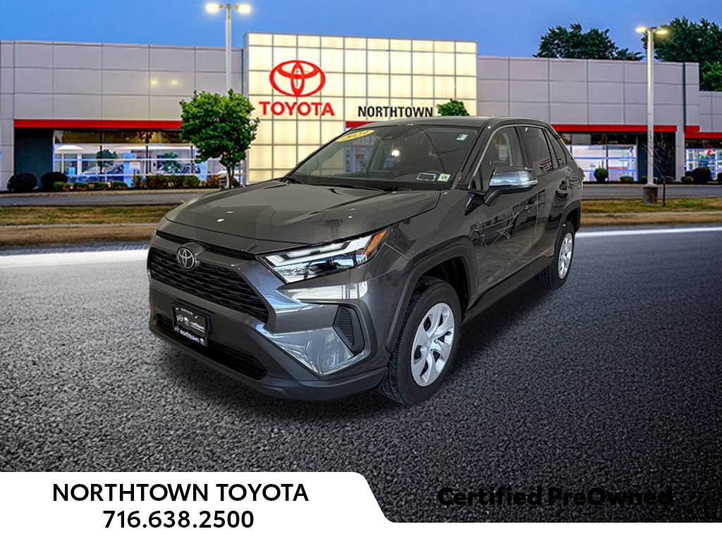 2023 Toyota RAV4 LE AWD's photo