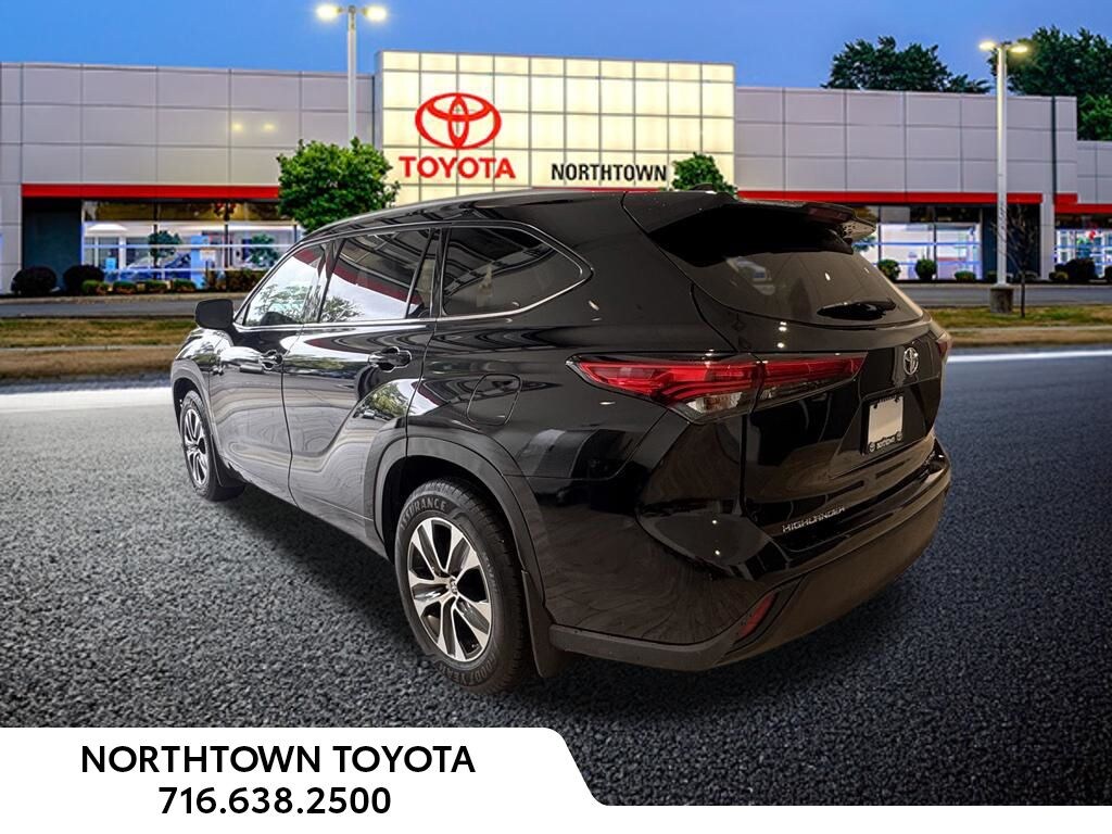 Used 2022 Toyota Highlander XLE SUV