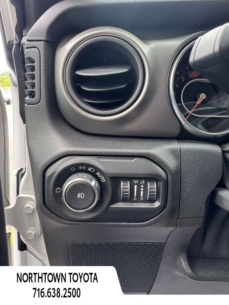 2021 Jeep Wrangler Sport S - Photo 23