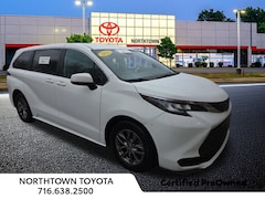 2023 Toyota Sienna LE 8 Passenger Minivan/Van