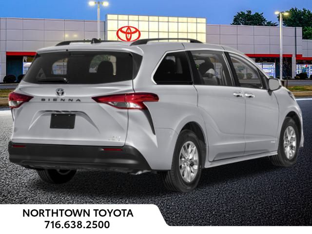 2025 Toyota Sienna XLE photo 2