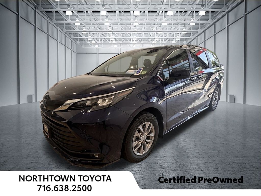 Used 2025 Toyota Sienna XLE 7 Passenger Minivan/Van