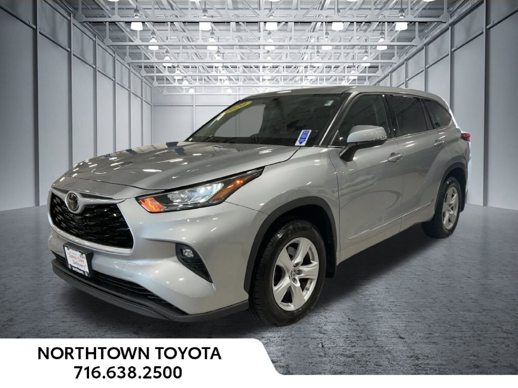 Used 2020 Toyota Highlander LE SUV