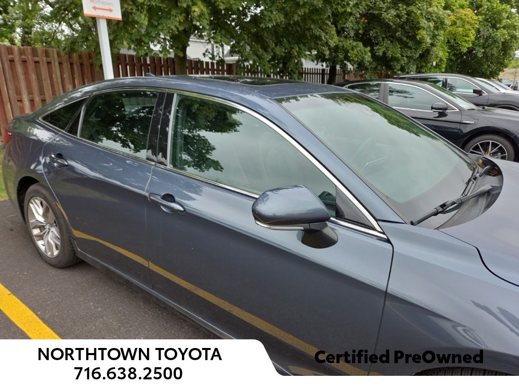 2019 Toyota Avalon XLE photo 3
