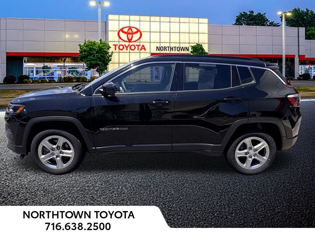 Used 2023 Jeep Compass Latitude SUV