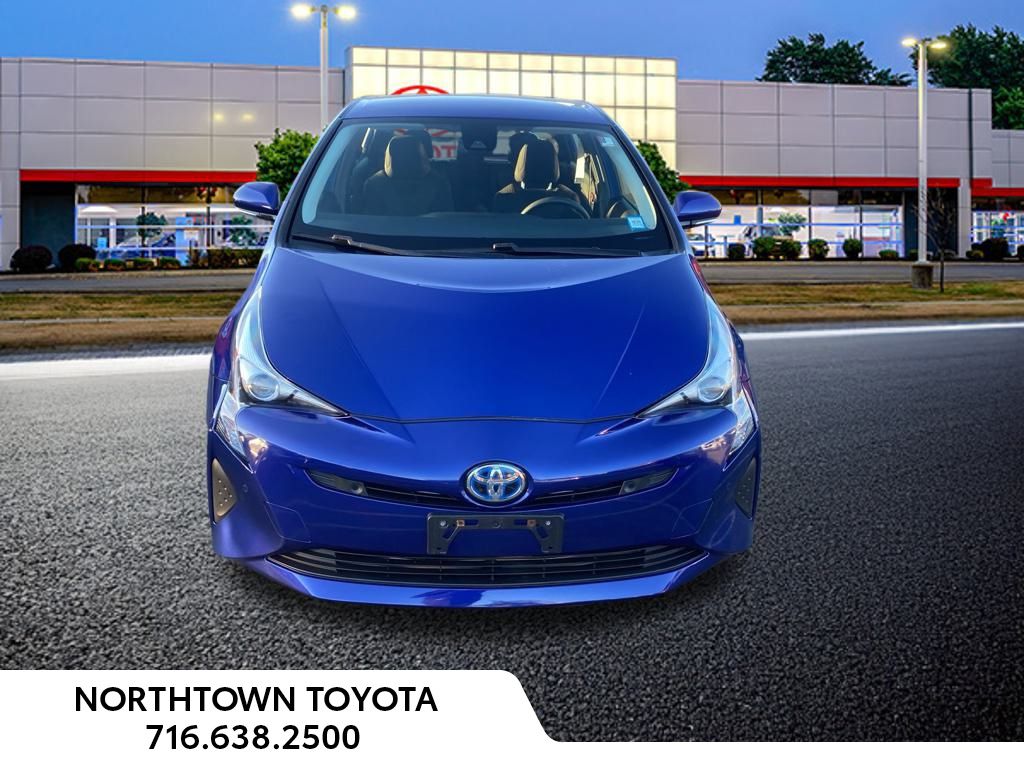 2018 Toyota Prius Four photo 2