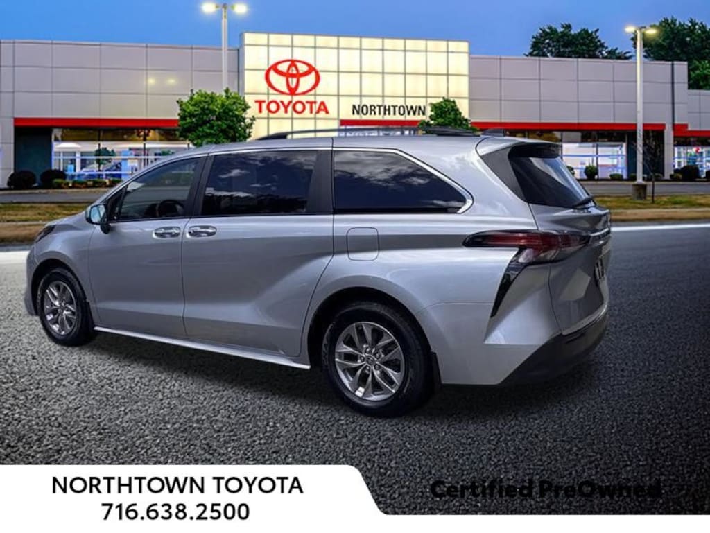 Used 2022 Toyota Sienna XLE 8 Passenger Minivan/Van