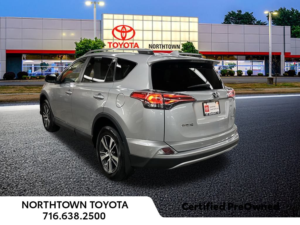 2018 Toyota RAV4 Adventure XLE photo 3