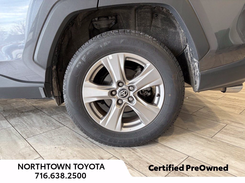 2024 Toyota RAV4 XLE - Photo 29