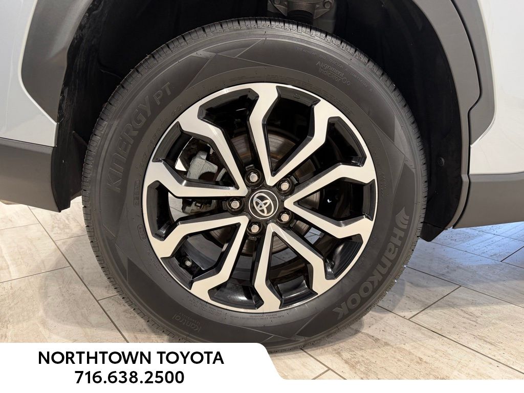 2024 Toyota Corolla Cross S - Photo 31