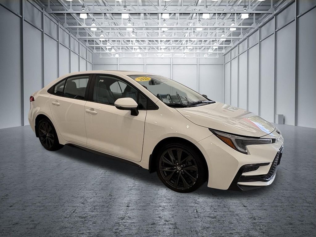 Used 2025 Toyota Corolla SE Sedan