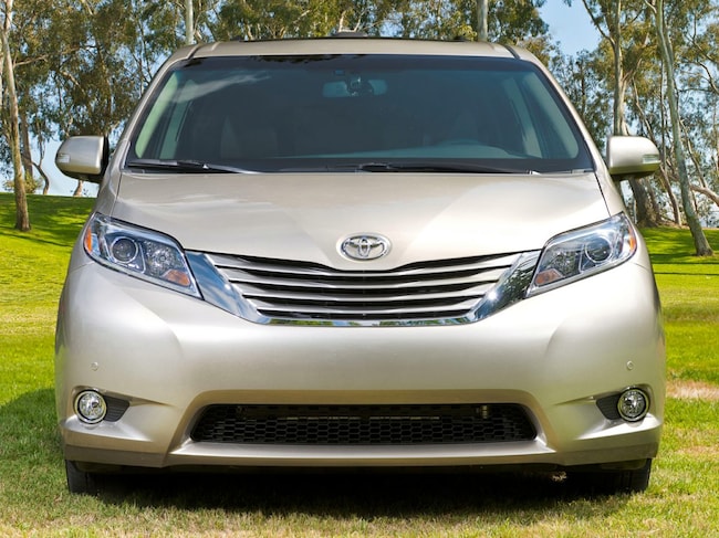 2015 Toyota Sienna XLE 7 Passenger Minivan/Van