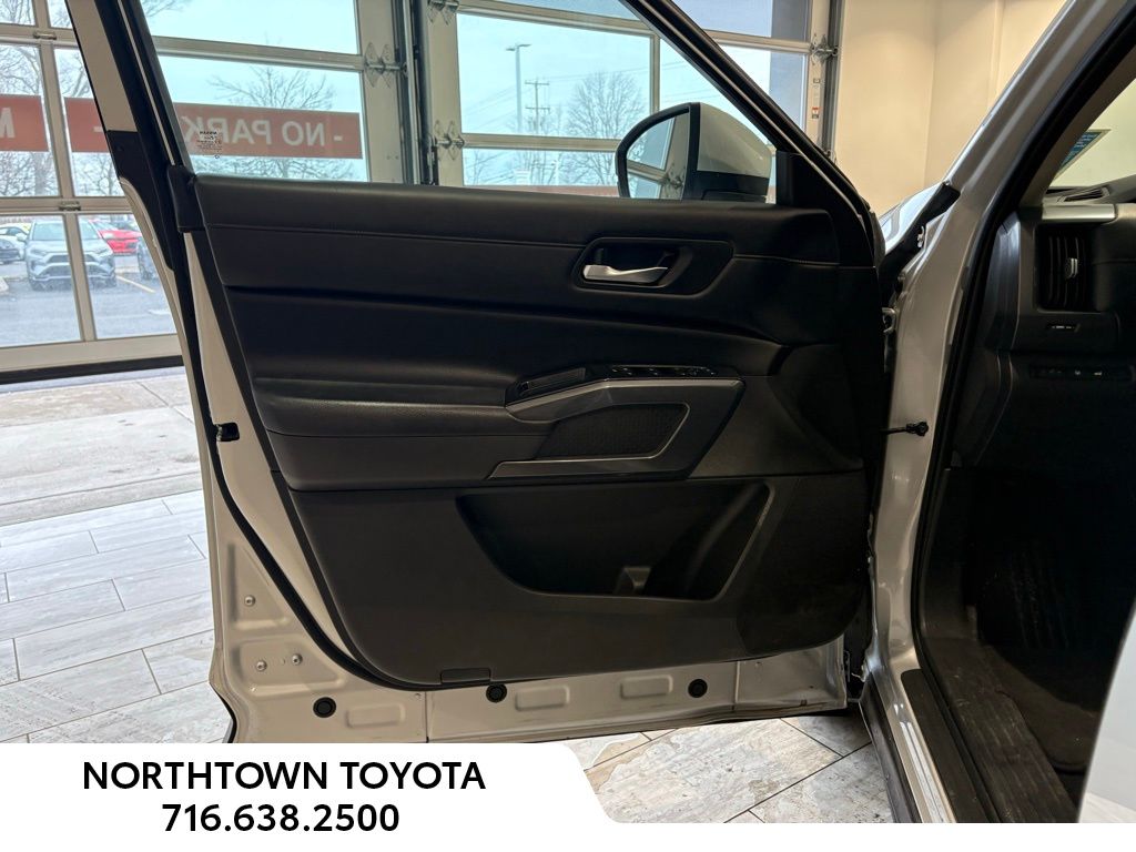 2023 Nissan Pathfinder SL - Photo 31