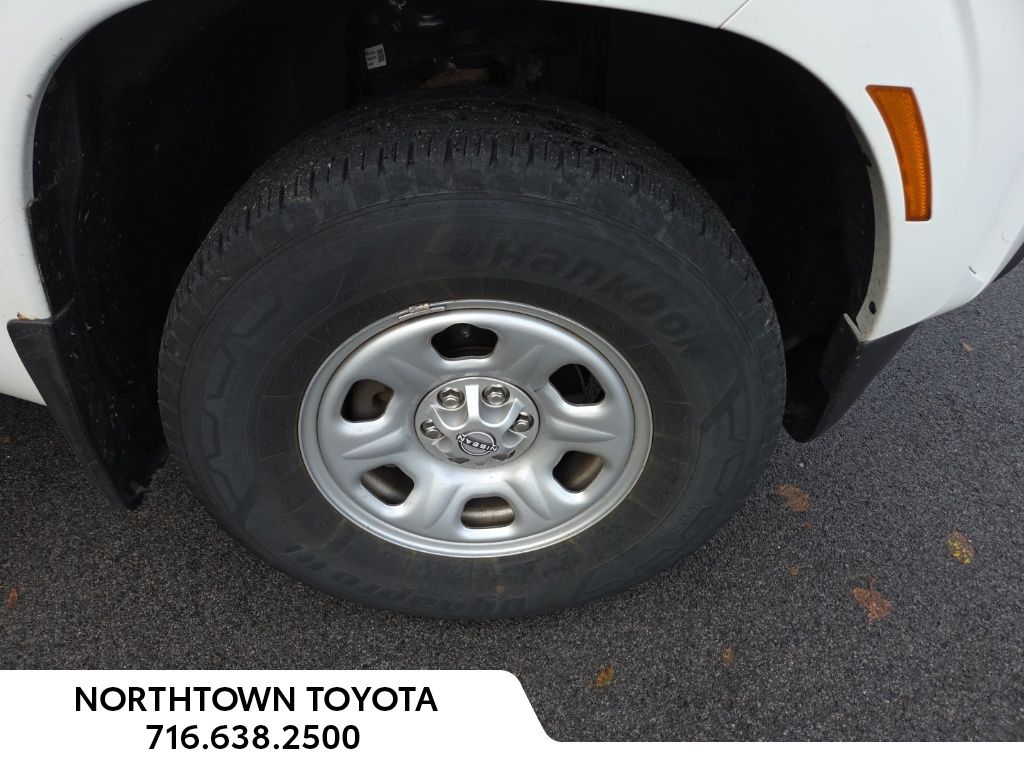 2023 Nissan Frontier S photo 2