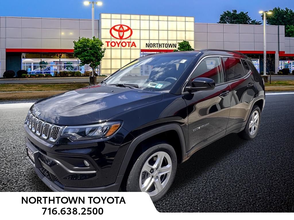 Used 2023 Jeep Compass Latitude SUV