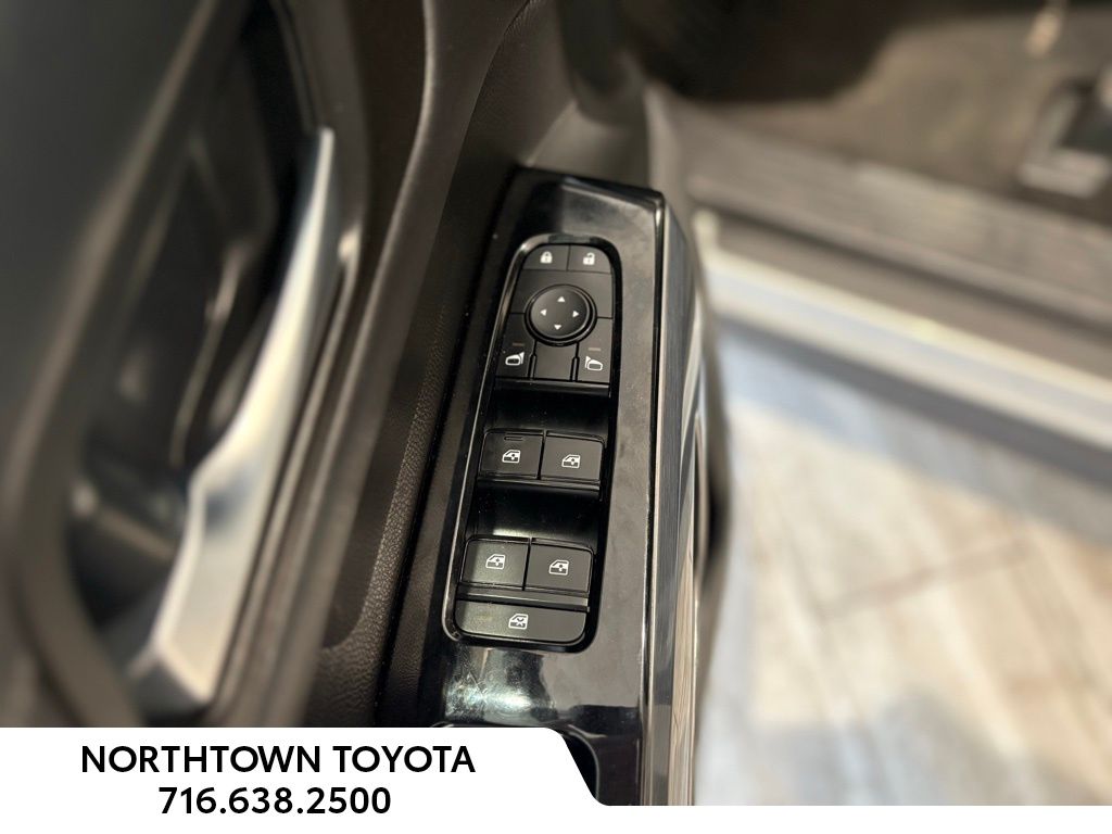 2023 Nissan Pathfinder SL - Photo 32