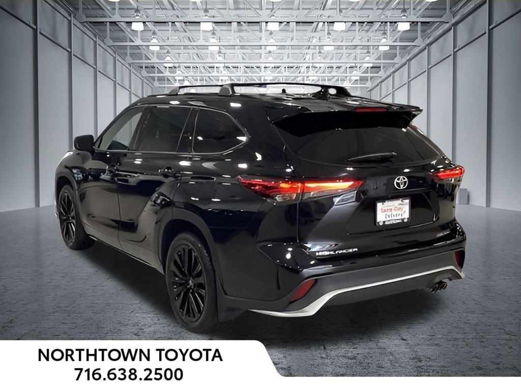 Used 2023 Toyota Highlander XSE SUV