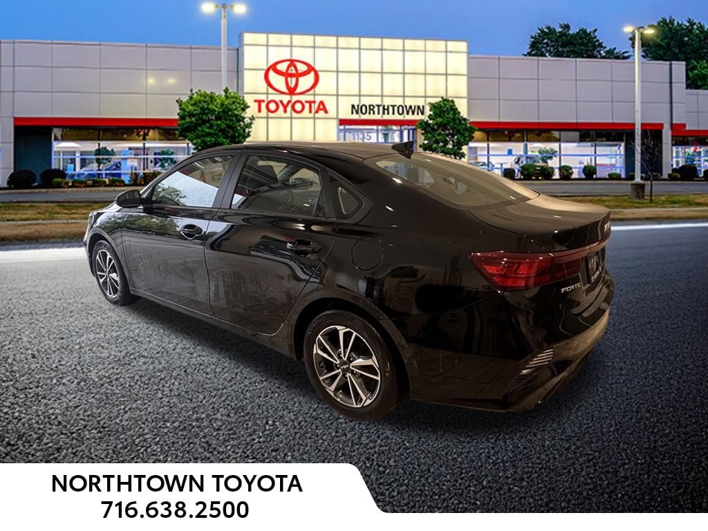 Used 2023 Kia Forte LXS Sedan