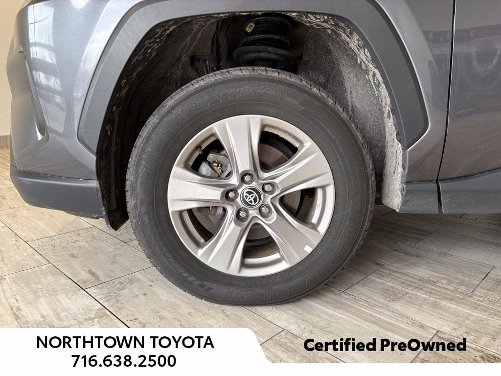 2024 Toyota RAV4 XLE - Photo 28