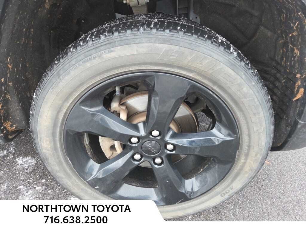 Used 2023 Jeep Grand Cherokee Altitude SUV