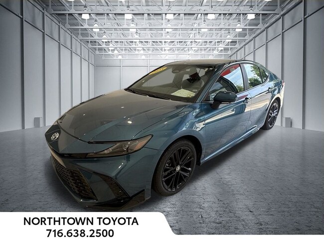 2025 Toyota Camry SE Sedan