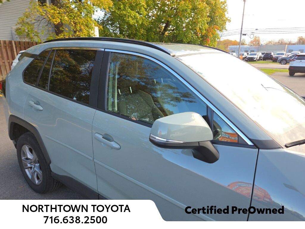 Used 2022 Toyota RAV4 XLE SUV