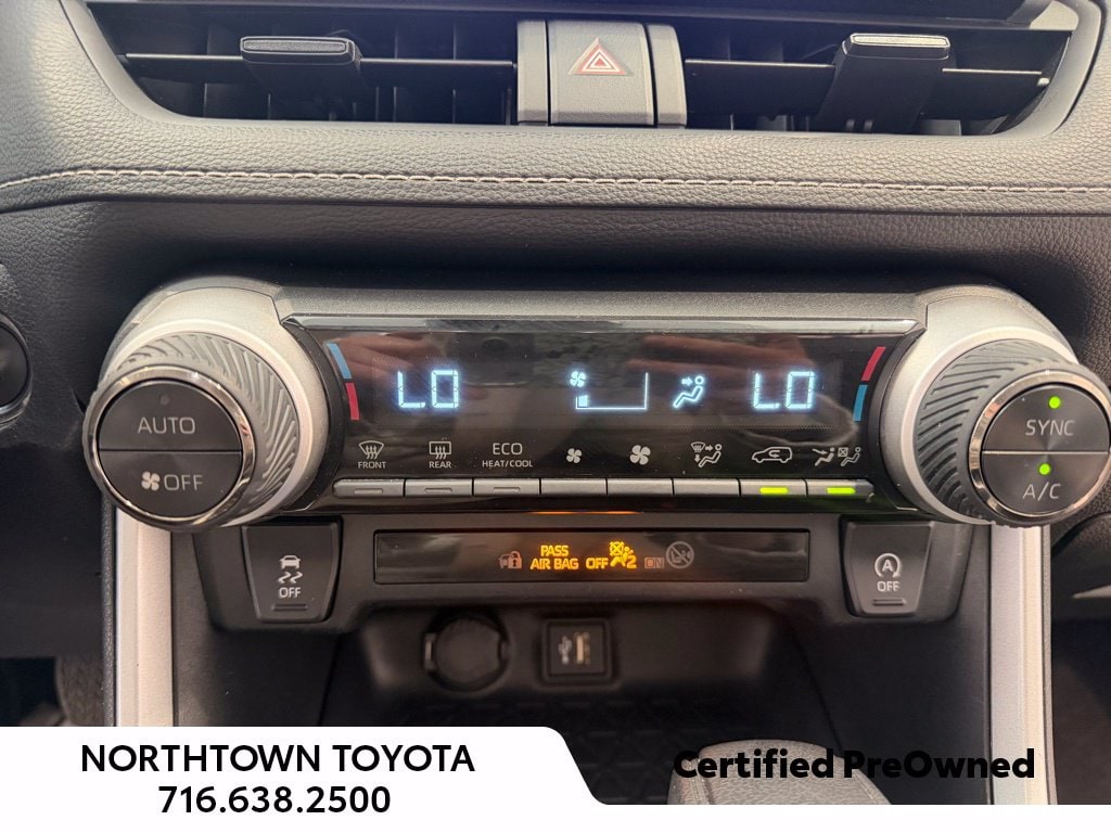 2024 Toyota RAV4 XLE - Photo 10