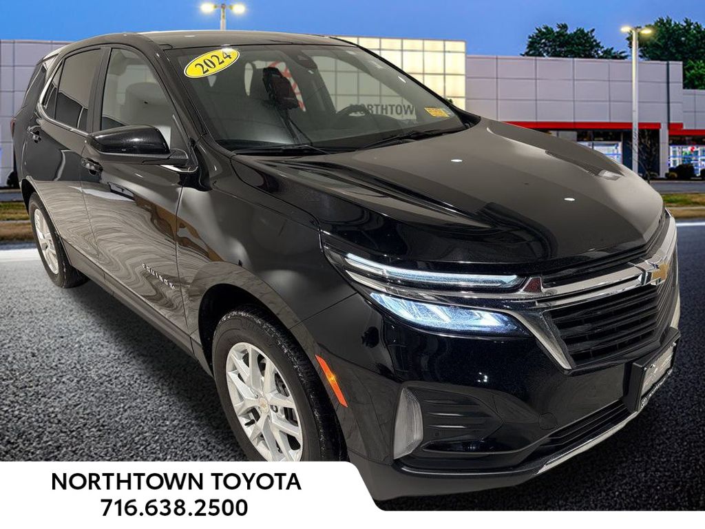 2024 Chevrolet Equinox LT's photo