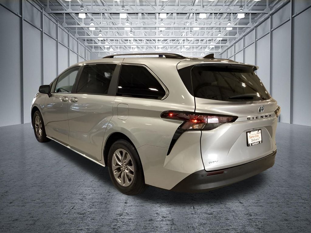 Used 2025 Toyota Sienna XLE 8 Passenger Minivan/Van