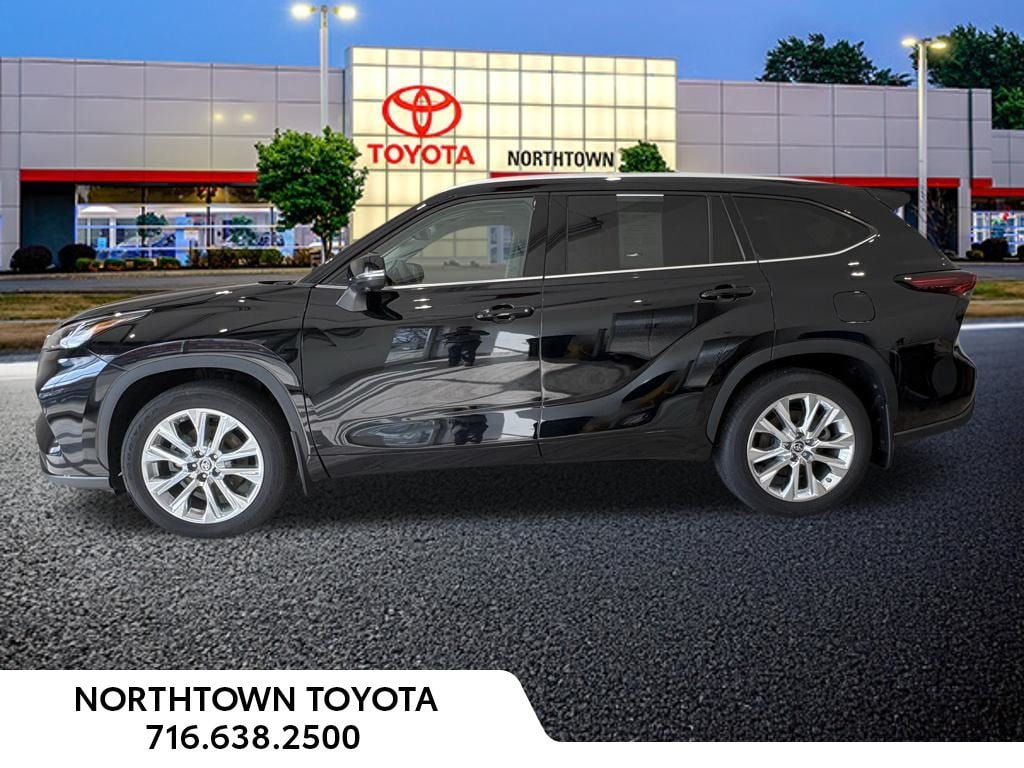 Used 2024 Toyota Highlander Limited SUV