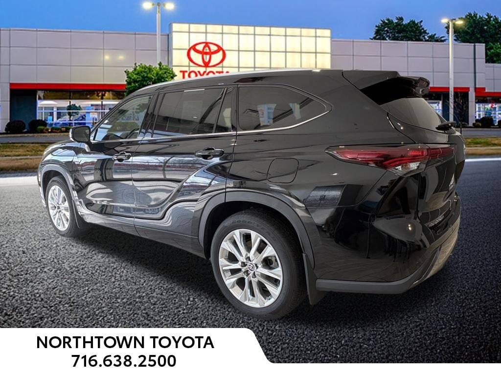 Used 2024 Toyota Highlander Limited SUV