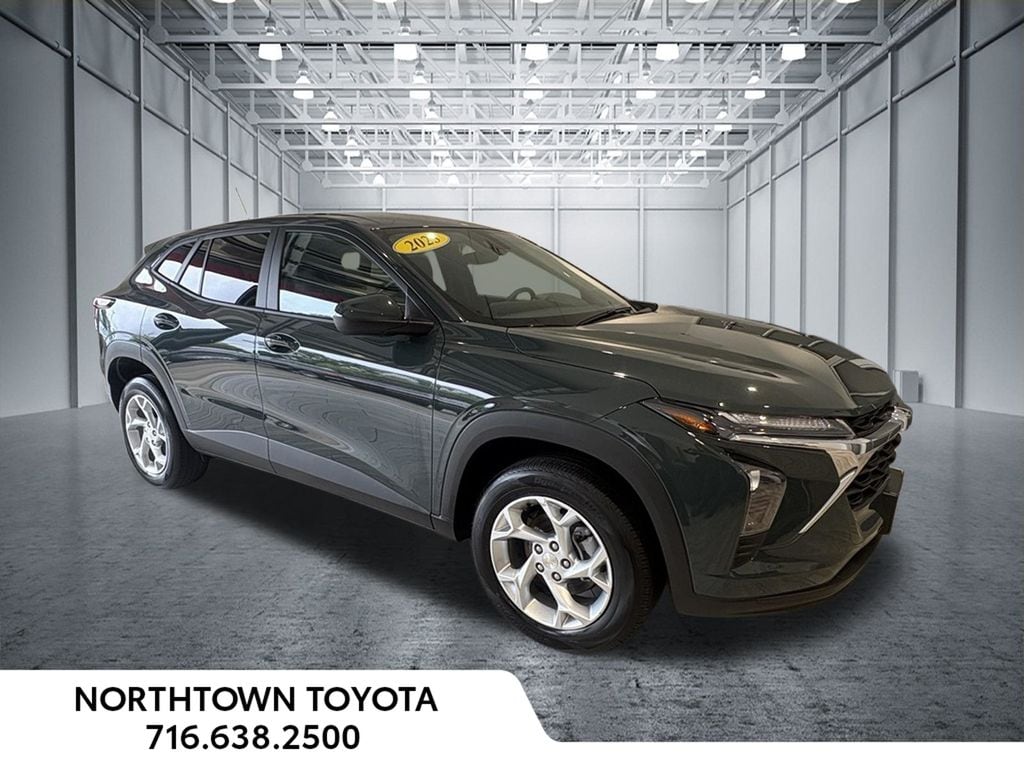 Used 2025 Chevrolet Trax LS SUV