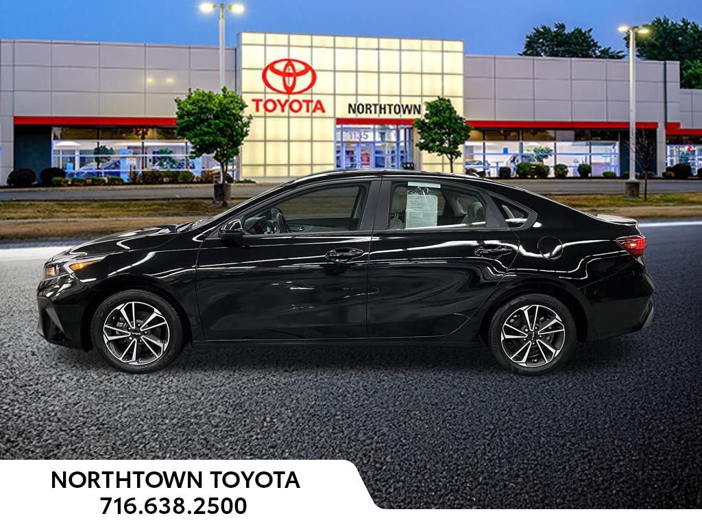 Used 2023 Kia Forte LXS Sedan