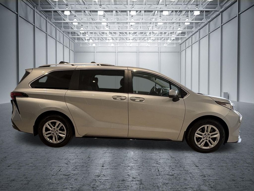 Used 2022 Toyota Sienna Limited 7 Passenger Minivan/Van