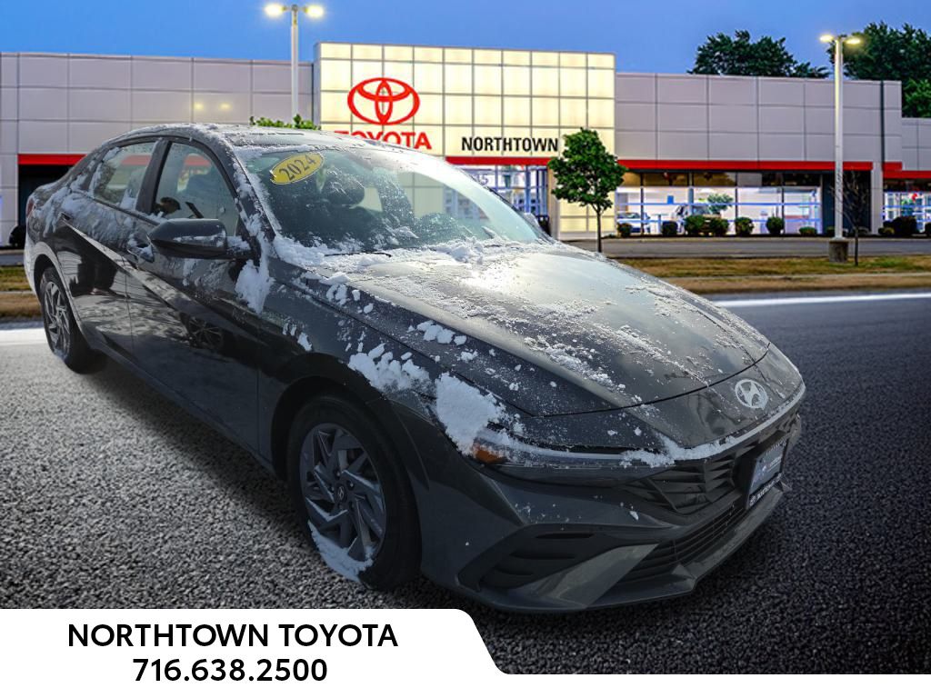 2024 Hyundai Elantra Sedan 