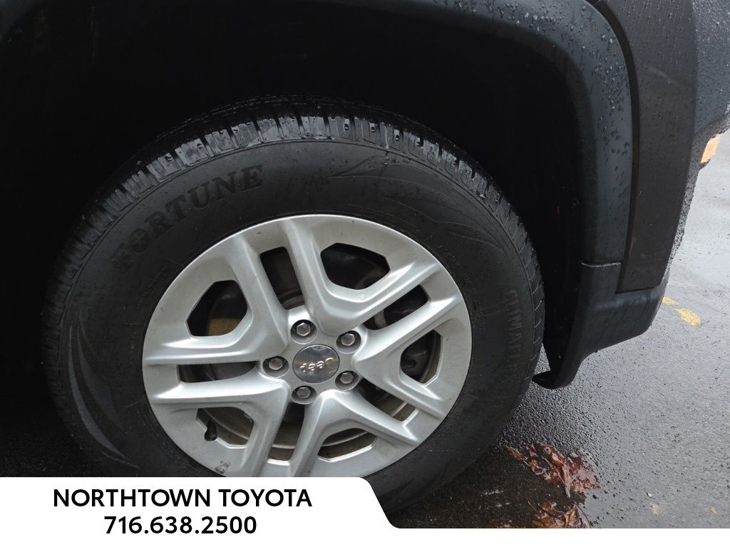 Used 2019 Jeep Compass Sport with VIN 3C4NJCAB6KT613136 for sale in Buffalo, NY