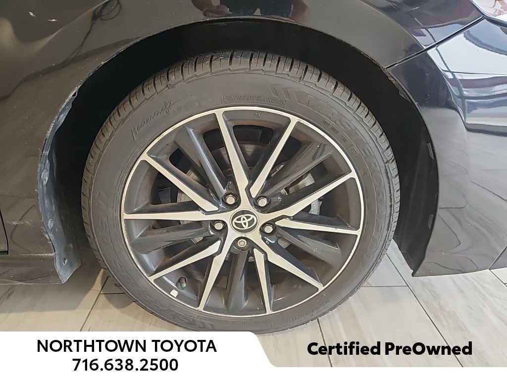 2021 Toyota Camry Hybrid SE photo 2