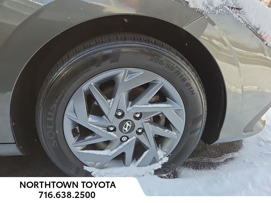 Used 2024 Hyundai Elantra SEL Sedan