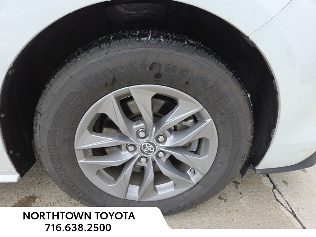 Certified 2023 Toyota Sienna XLE 7 Passenger Minivan/Van