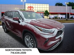 2022 Toyota Highlander Hybrid Platinum SUV