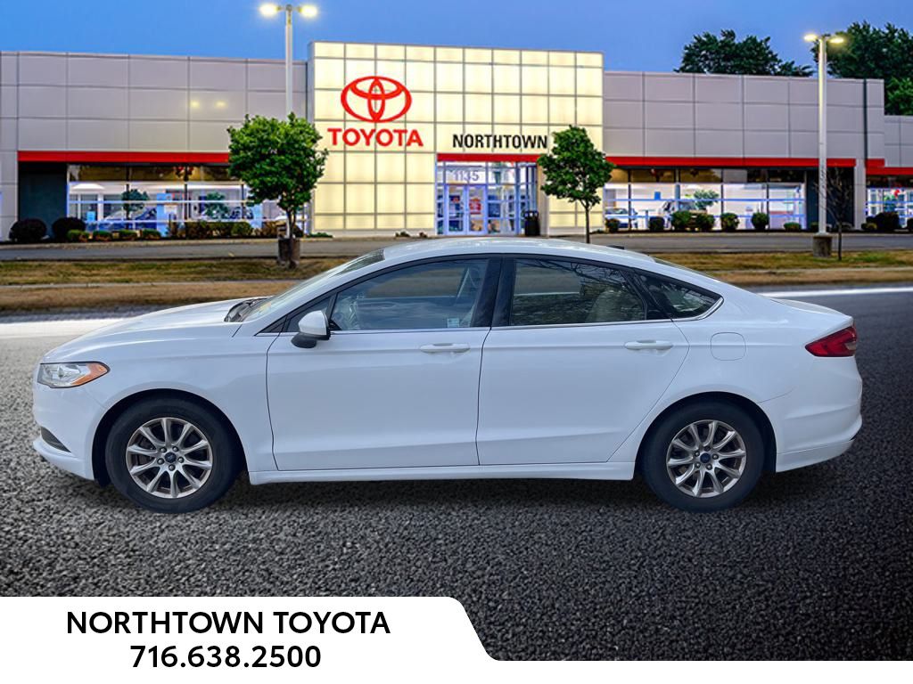 2018 Ford Fusion S photo 2