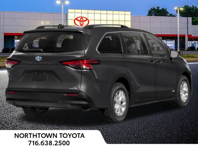 2025 Toyota Sienna LE photo 2