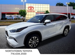 2023 Toyota Highlander XLE SUV