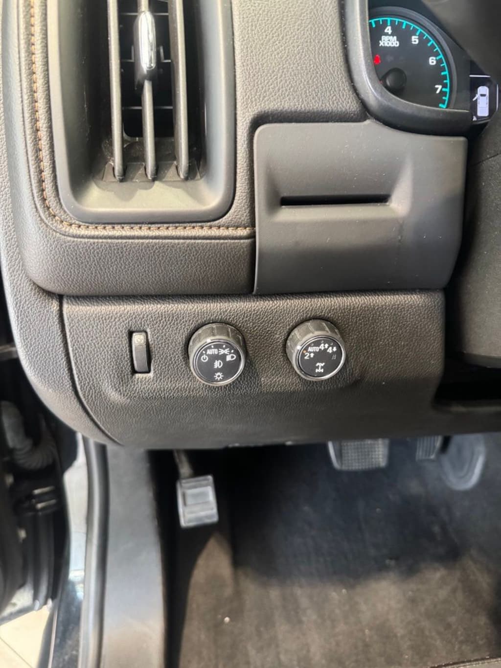 Used 2022 GMC Canyon AT4 w/Cloth Truck