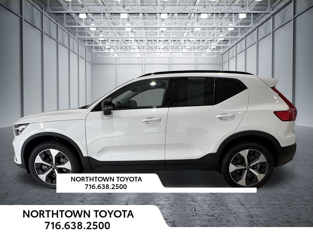 Used 2025 Volvo XC40 B5 Plus Dark Theme SUV