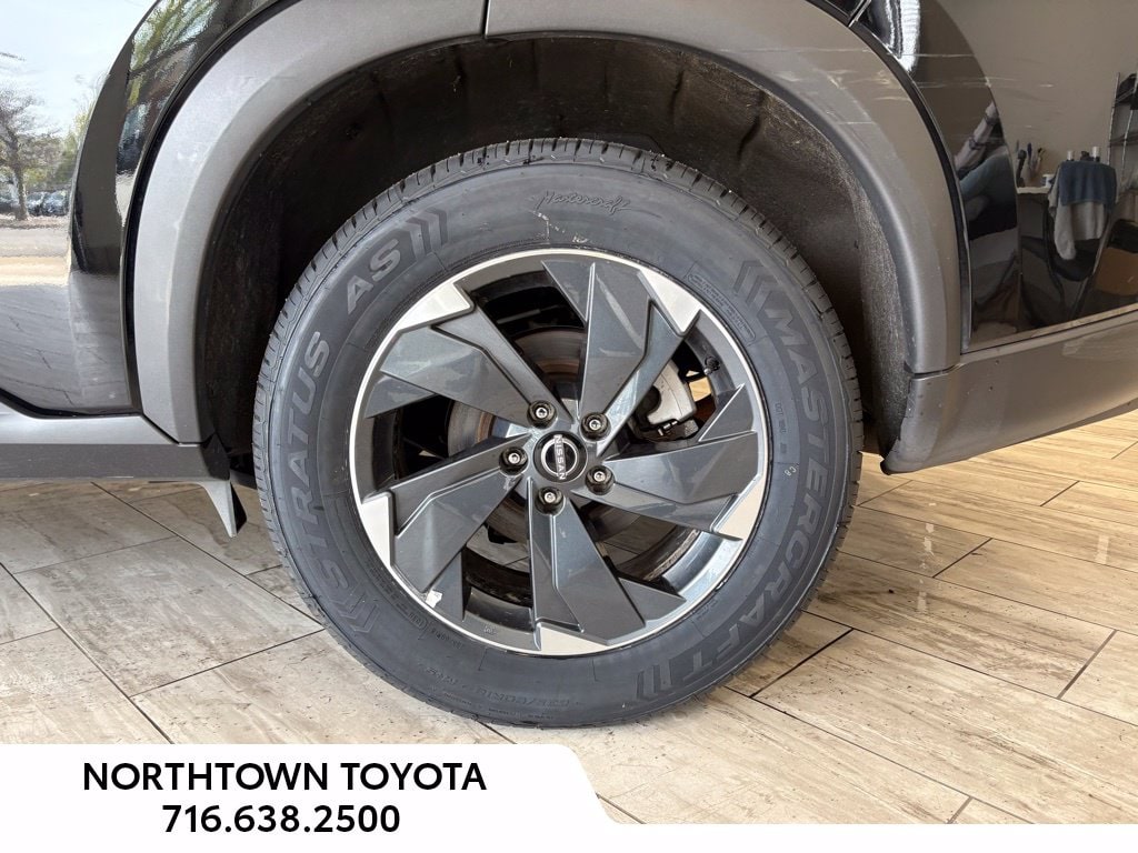 2025 Nissan Rogue SV - Photo 25